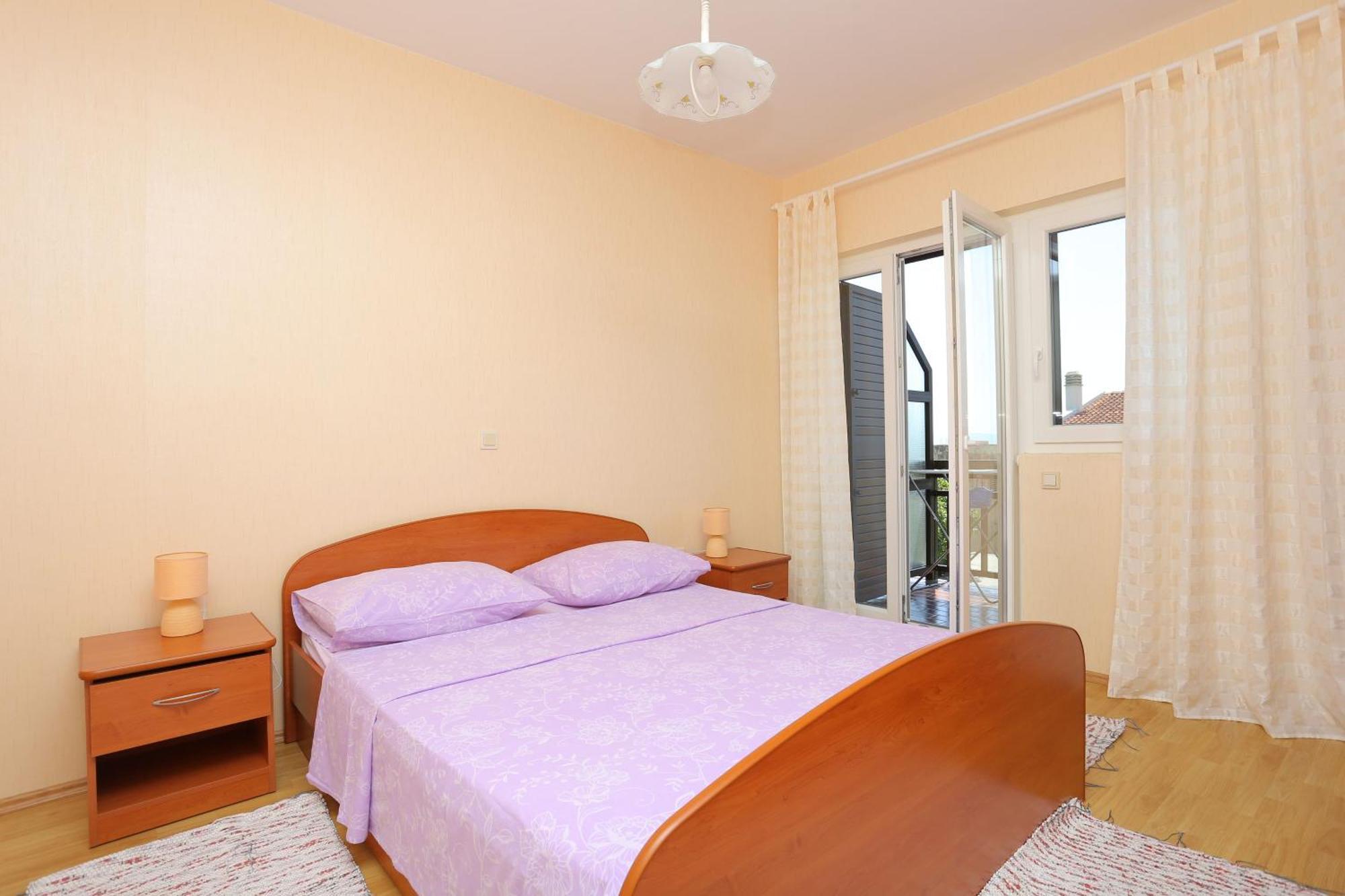 Leilighet With A Parking Space - 21270 Makarska