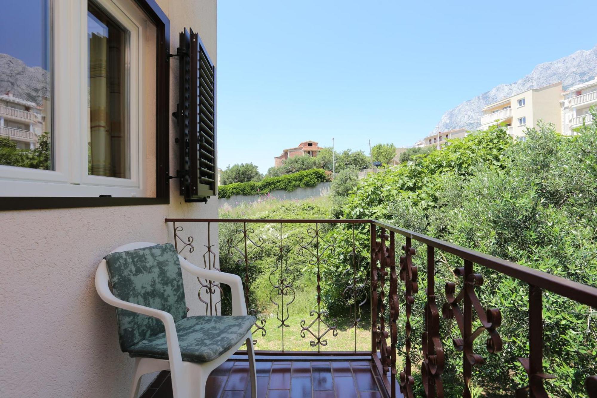 Apartment With A Parking Space - 21270 Makarska